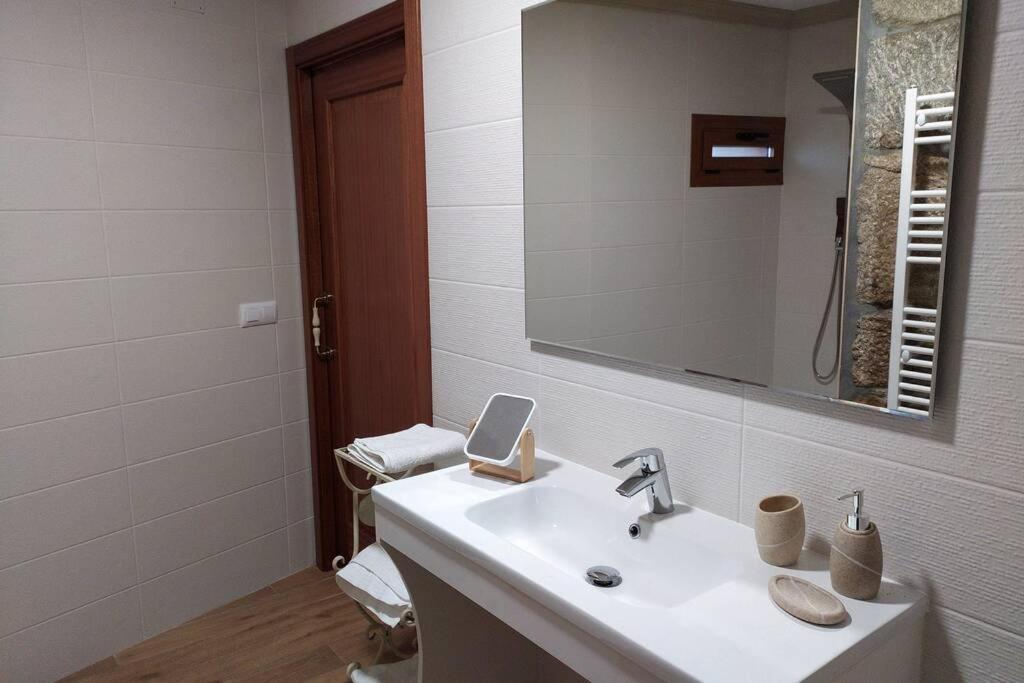 O Apartamento Do Xanza, Ideal Para Parejas Adaptado Movilidad Reducida Meis Extérieur photo